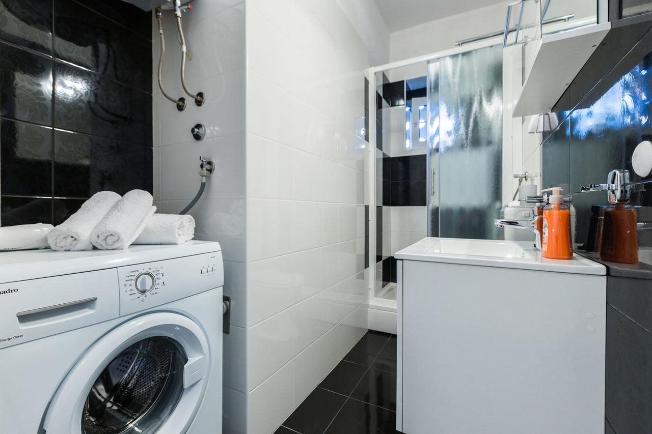 Fifi Apartment W. Parking In Old Town Zadar Eksteriør billede