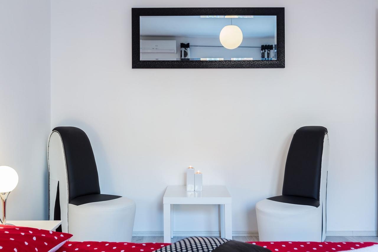 Fifi Apartment W. Parking In Old Town Zadar Eksteriør billede