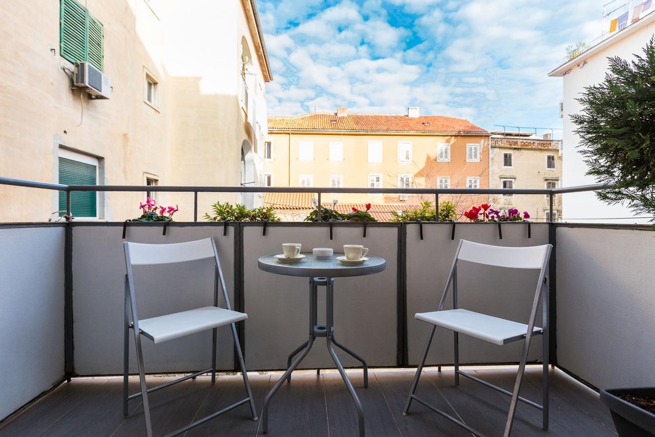 Fifi Apartment W. Parking In Old Town Zadar Eksteriør billede