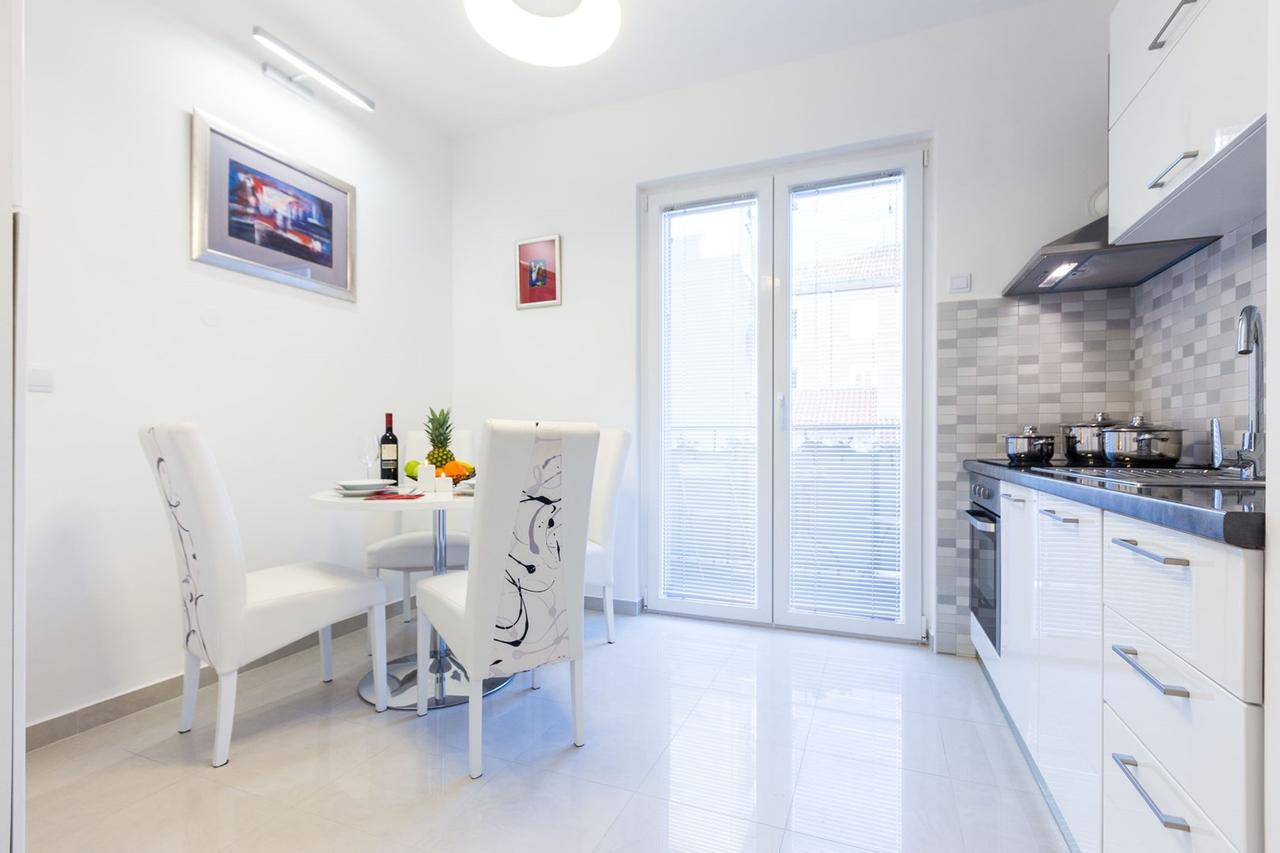 Fifi Apartment W. Parking In Old Town Zadar Værelse billede