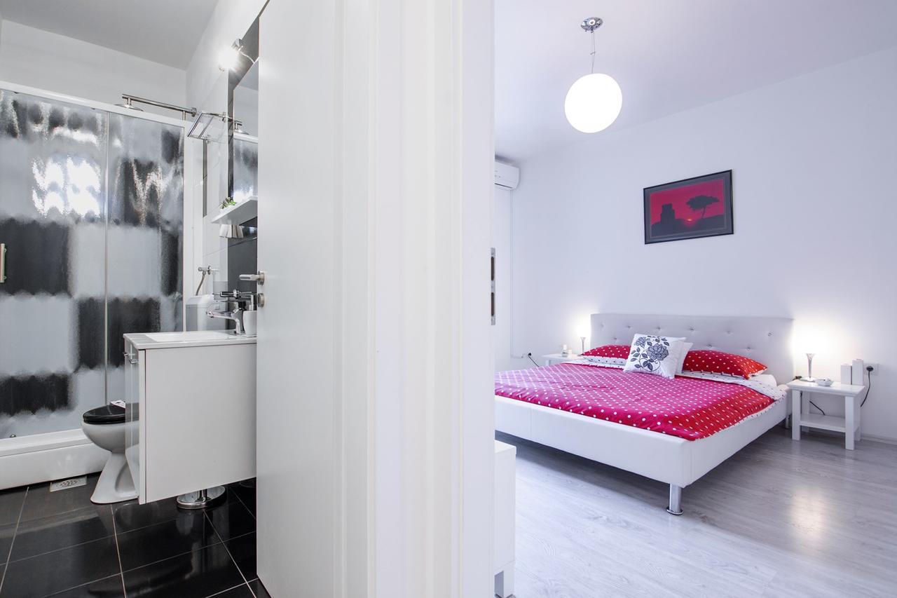 Fifi Apartment W. Parking In Old Town Zadar Eksteriør billede