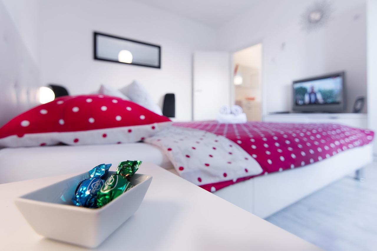 Fifi Apartment W. Parking In Old Town Zadar Eksteriør billede