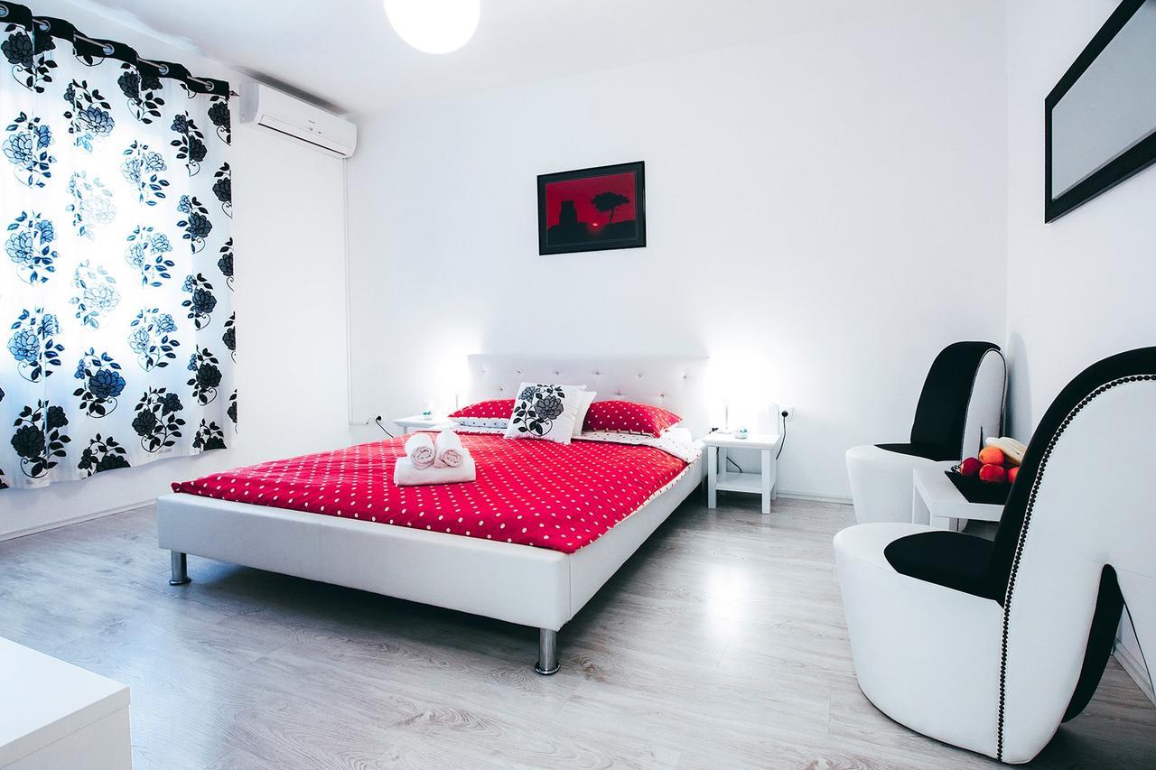 Fifi Apartment W. Parking In Old Town Zadar Eksteriør billede