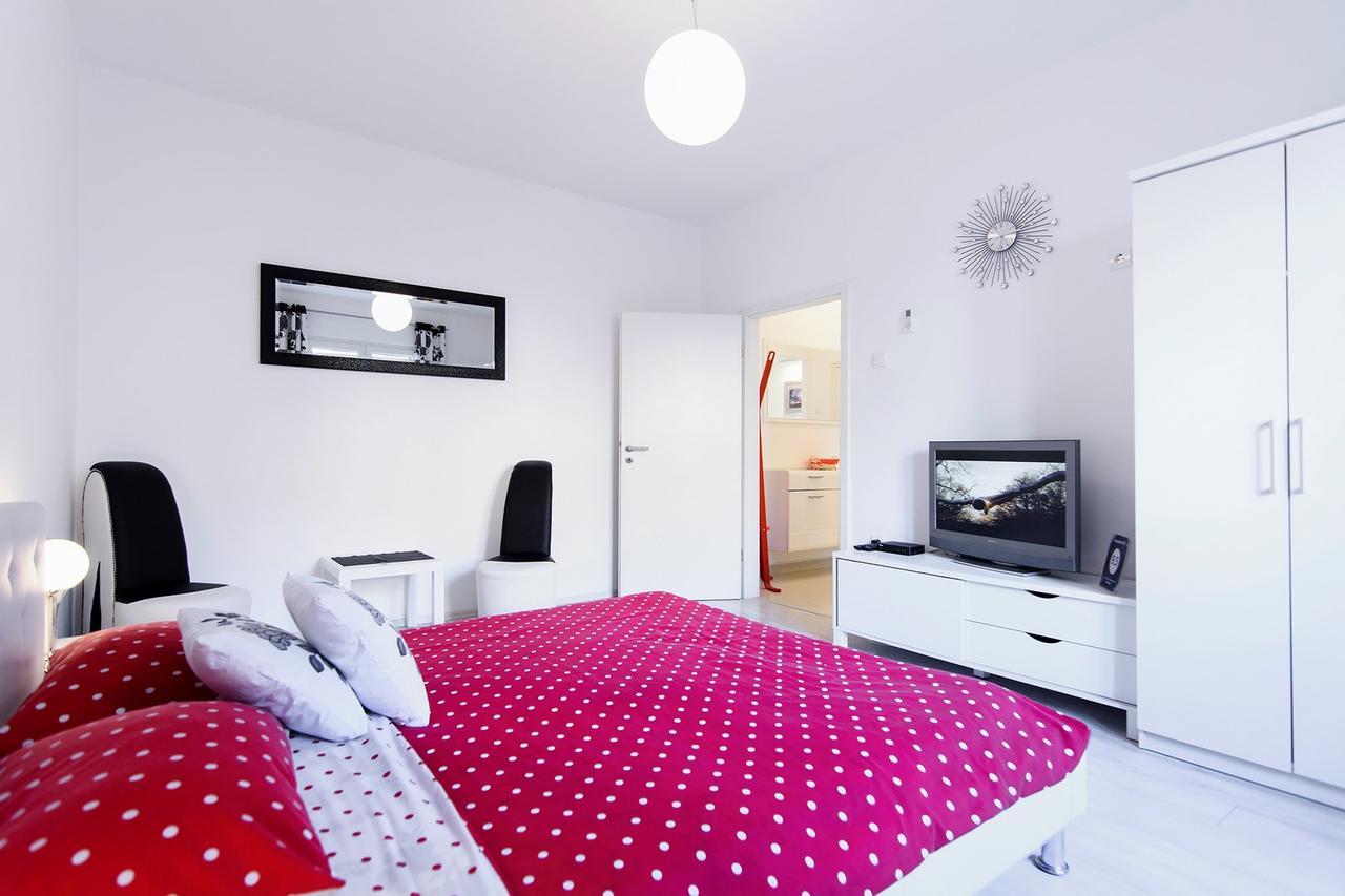 Fifi Apartment W. Parking In Old Town Zadar Eksteriør billede