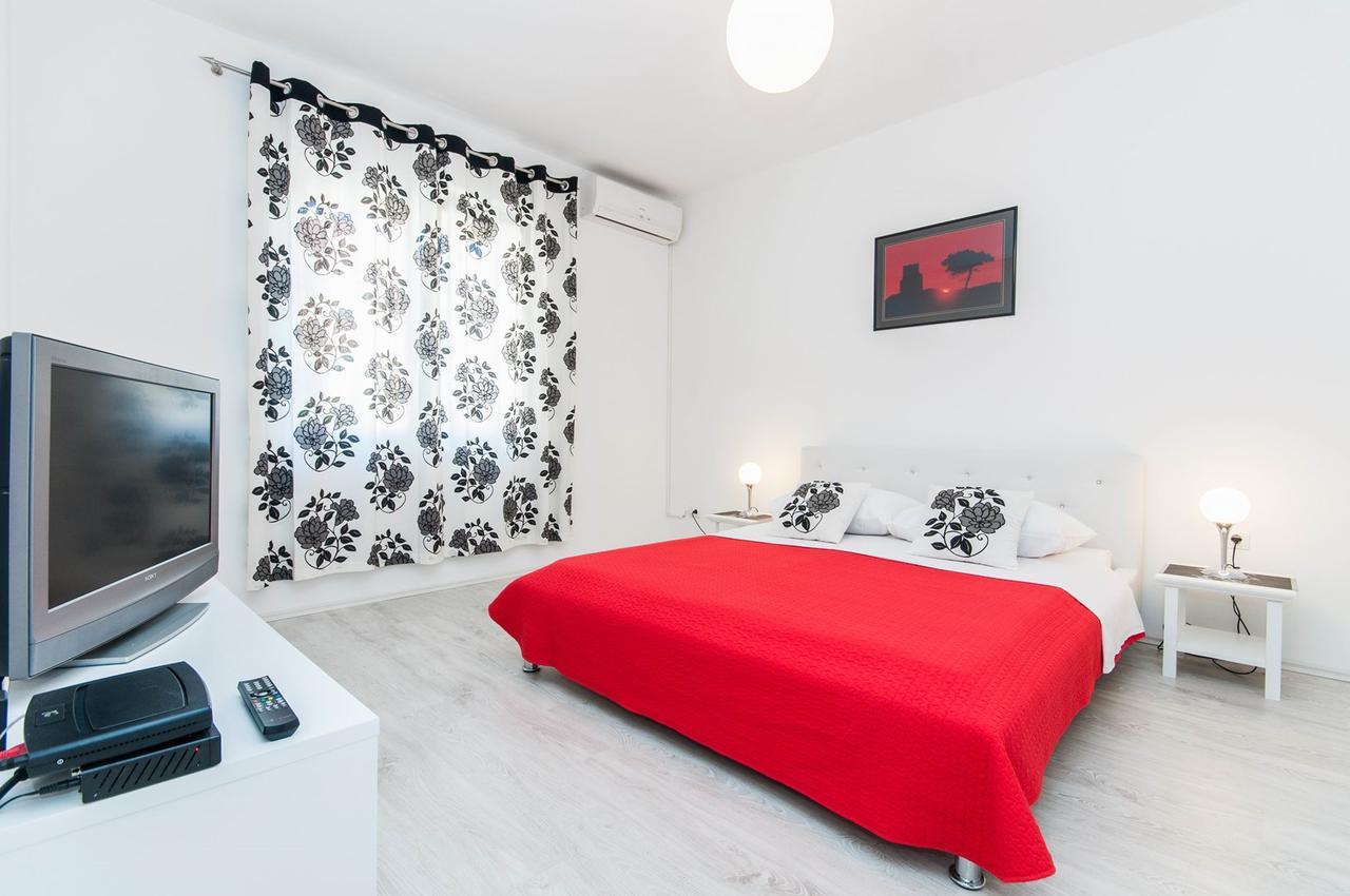Fifi Apartment W. Parking In Old Town Zadar Eksteriør billede
